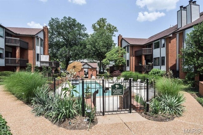 Photo - 4444 Lindell Blvd