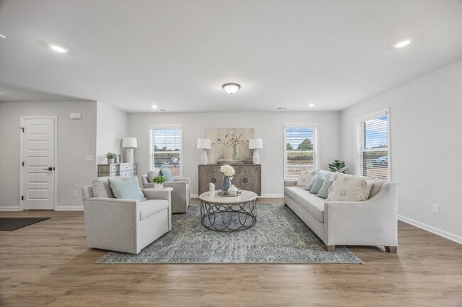 Photo - 27919 Chalmers Cir