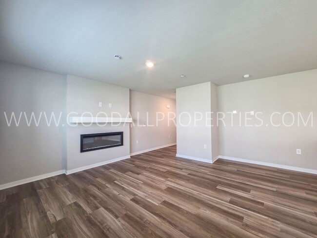 Photo - 3595 Pershing Ln