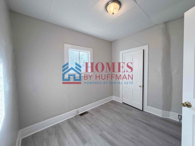 Photo - Three Bedroom House | Large Backyard