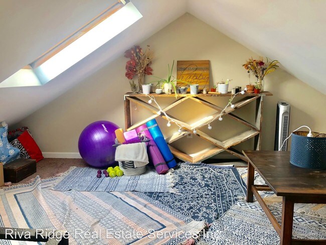 Photo - 317 Sweetbriar St