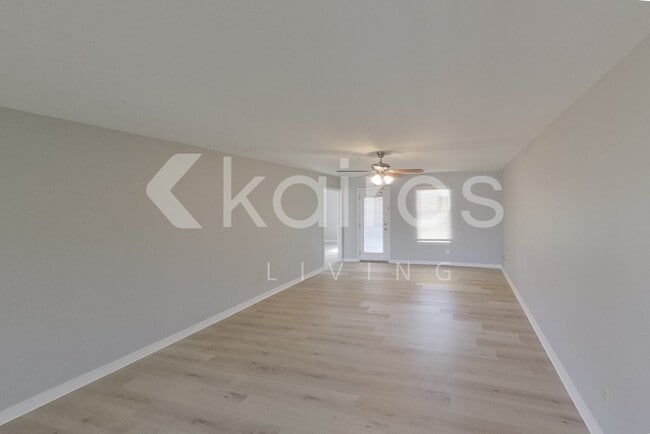 Photo - 4506 S Roberts St