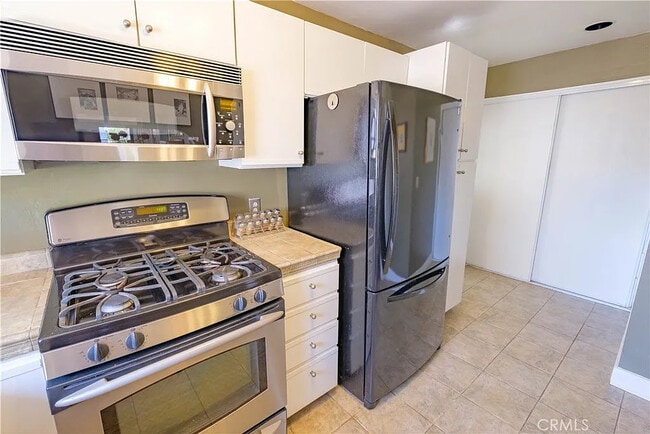 Photo - 1112 E Whiting Ave