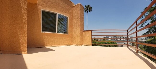 Photo - 3 bedroom in North Hollywood CA 91601