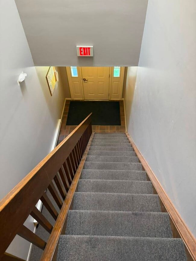 1228 Bradwell Ln