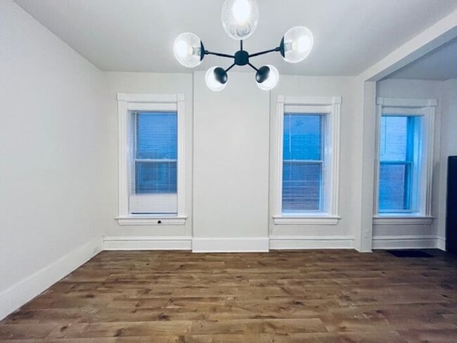 Photo - Fully Renovated 3 bed 2 bath Apartment