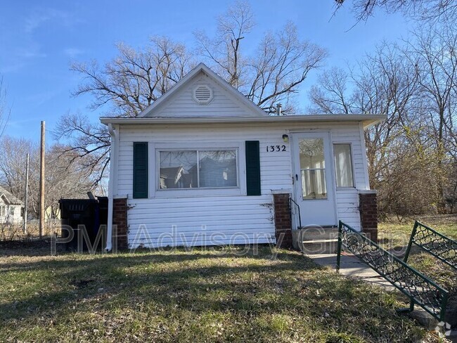 Building Photo - 1332 NW Central Ave Rental