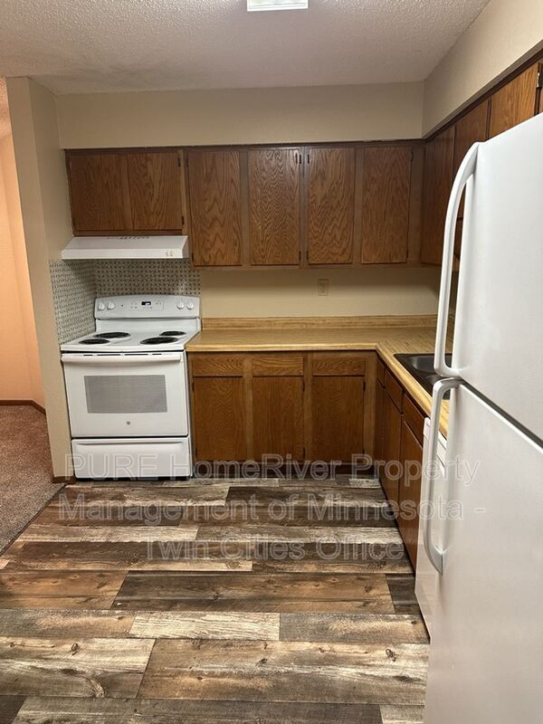 Photo - 221 Grand Ave W Unit 204