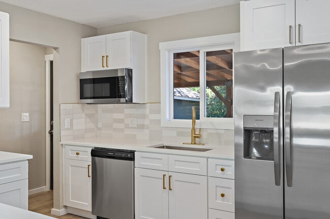 Photo - 8408 Dalton Dr SW