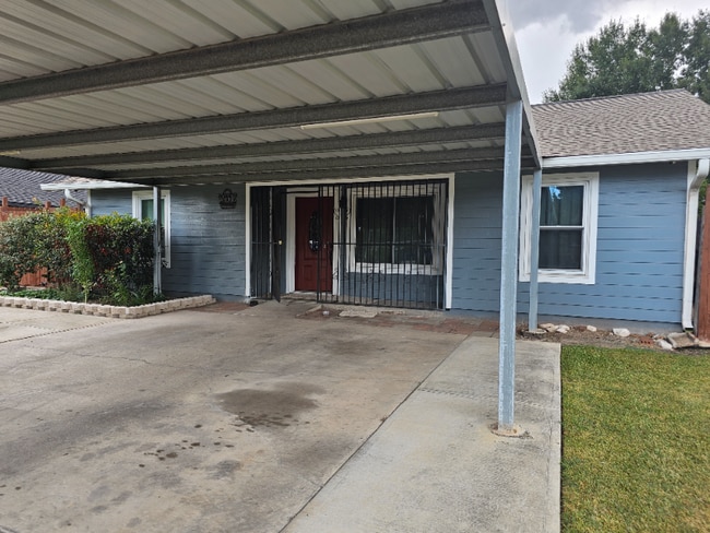 Photo - 9810 Thorn St