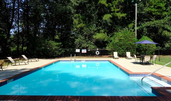 Photo - Pineview Apartments