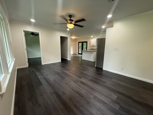 Photo - 4 Bedrooms, 2 Bathrooms - Home in Armuchee! **NEWLY REMODELED!!**