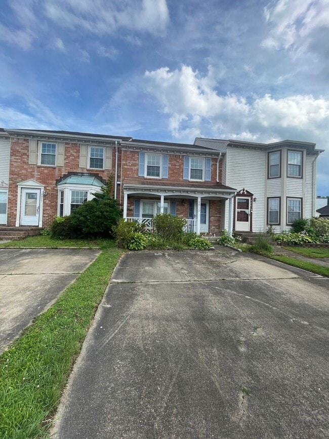 4859 Woods Edge Rd