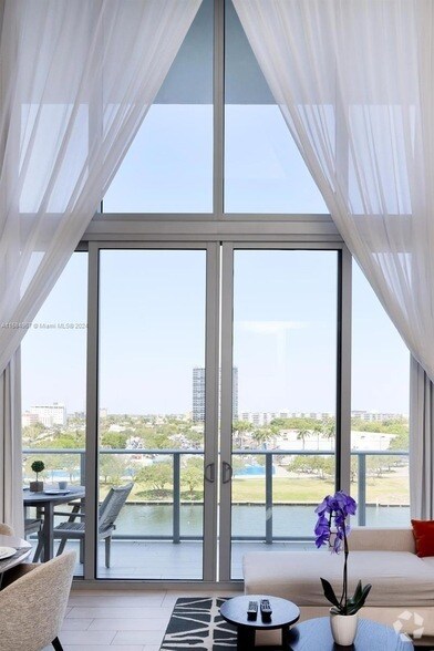 Building Photo - 4010 S Ocean Dr Unit 504 Rental
