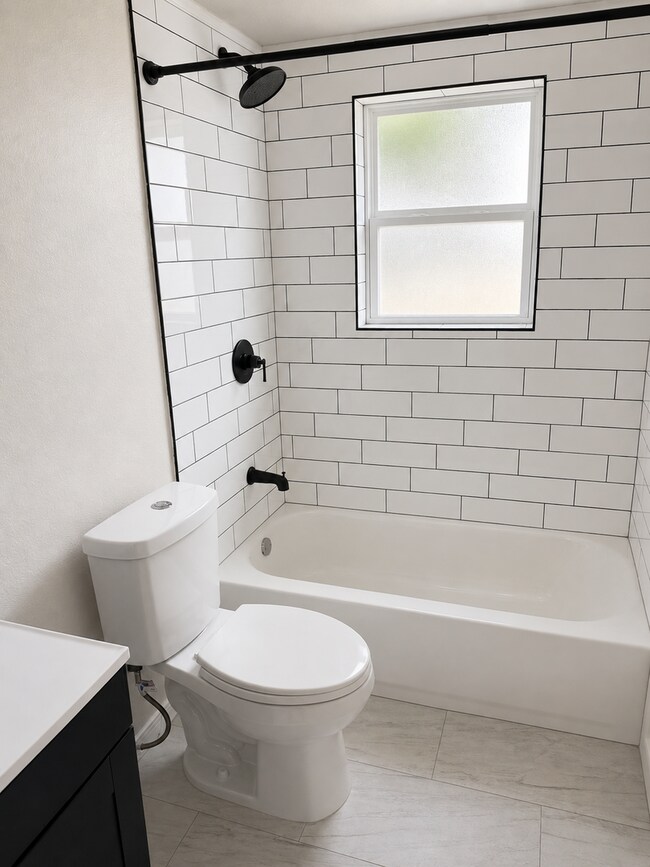 Photo - 4BR/2BA Home – Spacious Home