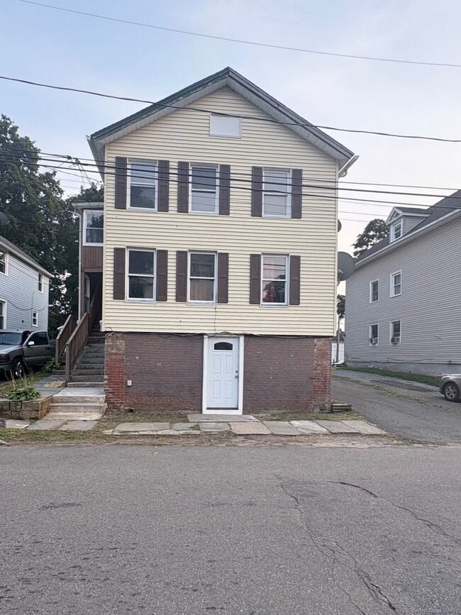 Building Photo - 22 North St Unit 2 Rental