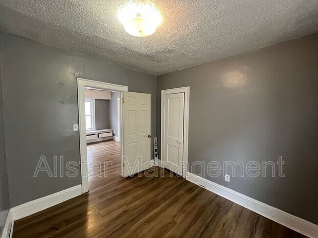 Photo - 10006 Lamontier Ave Unidad Up