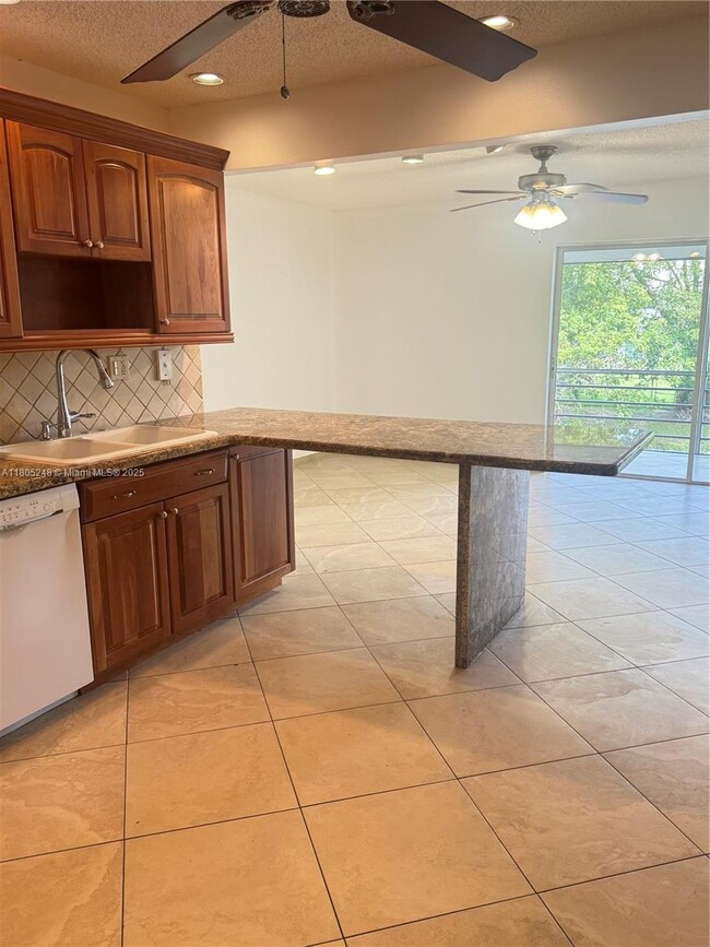 Photo - 3111 Coral Springs Dr Unit 215