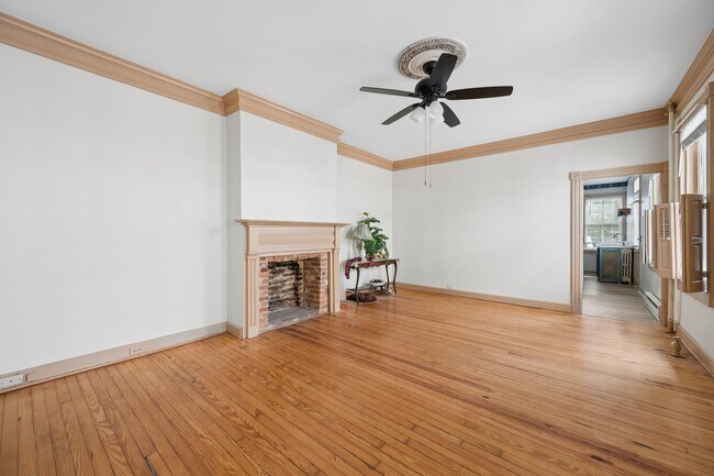 Photo - 232 E 2nd St