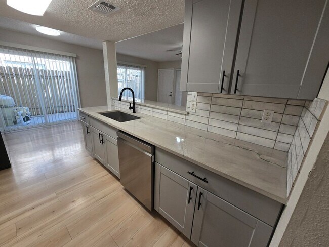 Photo - 5640 Birchmont Dr