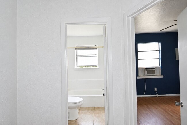 Photo - 1206 30th St Unit 4