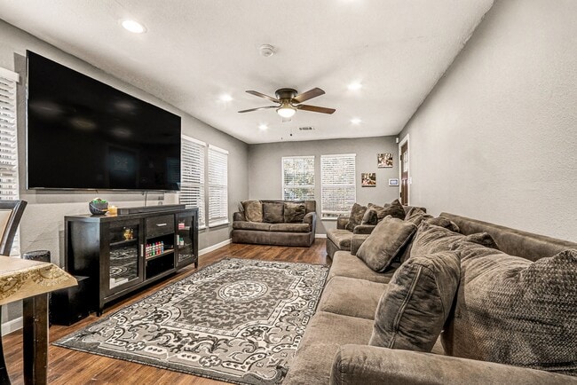 Photo - 234 E 1st St