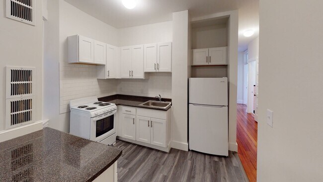 Photo - 1788 Beacon St