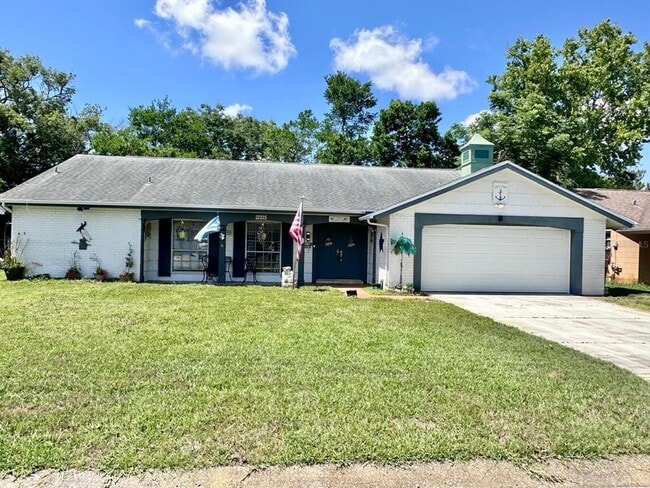 Building Photo - 12215 Meadowbrook Ln