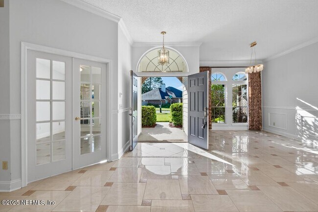 Photo - 4851 Jaybird Cir N