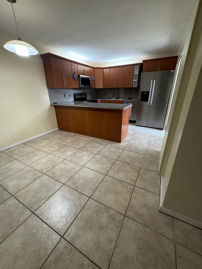 Photo - 730 NW 98th Cir