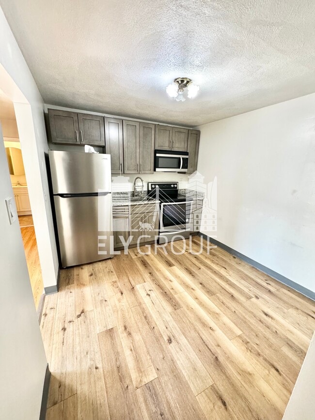 Photo - 8 Medford St Unit 2R