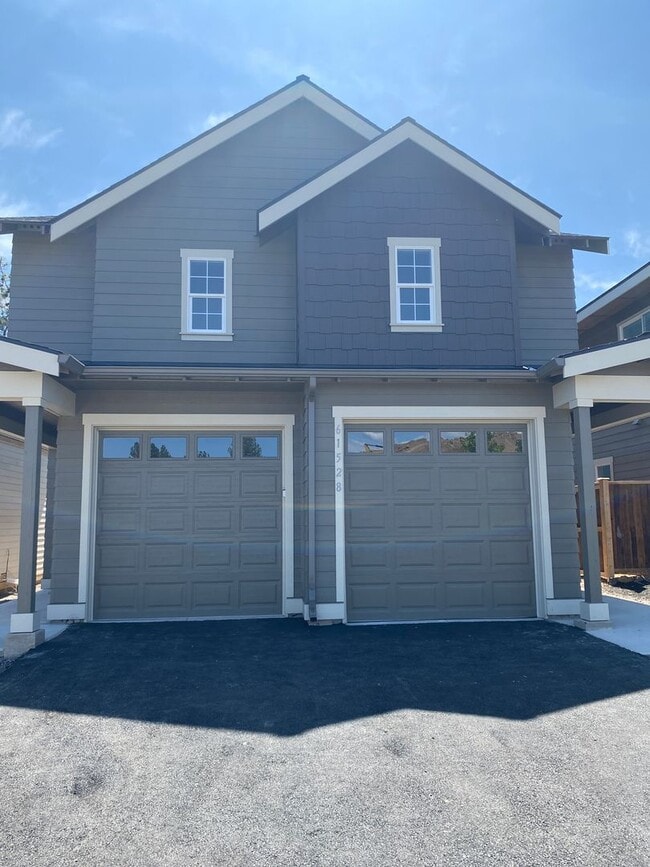 Building Photo - Duplex in Farmington Village!