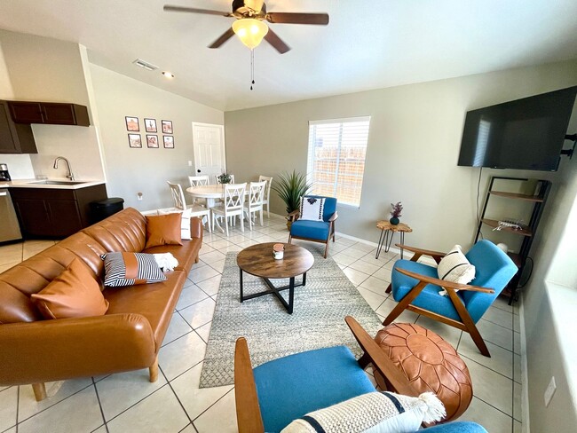 Photo - Luxurious Fully Furnished 3 Bedroom Home w...