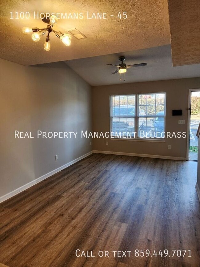 Photo - 1100 Horsemans Ln