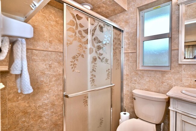 Photo - 129 Alhambra Pl