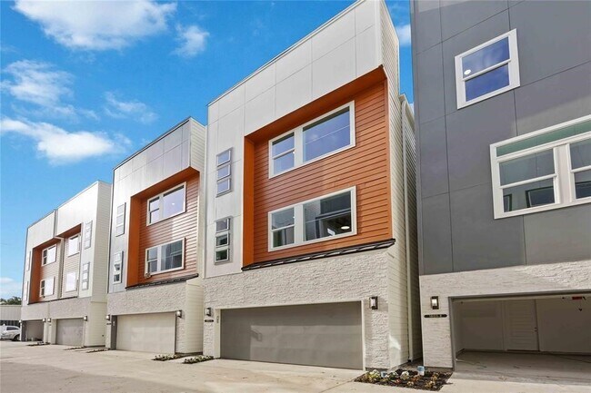 Photo - 1805 Emir St