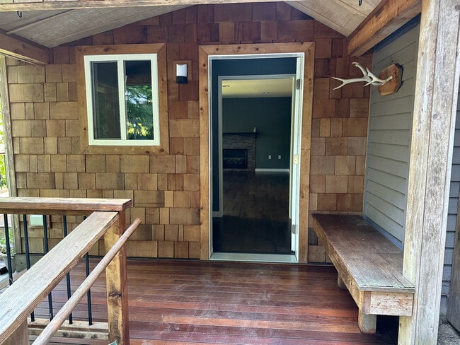 Building Photo - 21715 49th Ave SE Rental