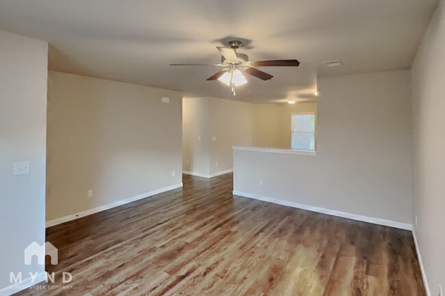 764 The Heights Ln
