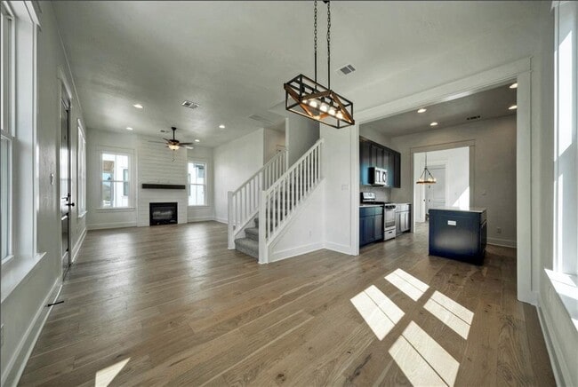 Photo - 1010 Grant Wood Ave