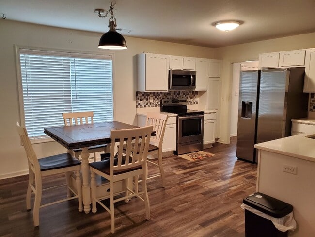 Photo - Beautiful 3BR/2BA Home in Hunters Lake – B...