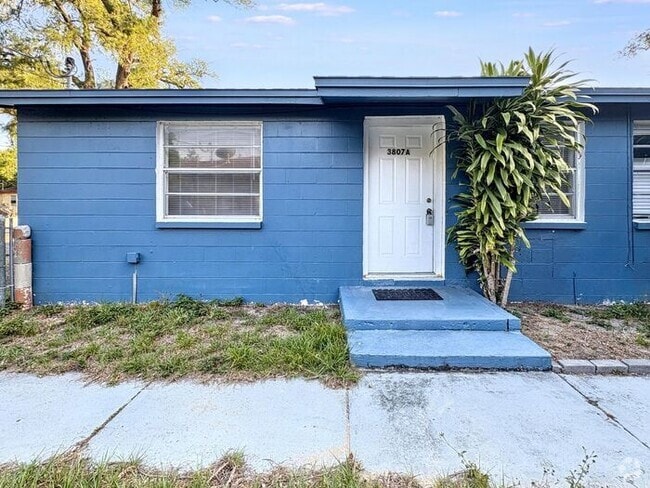 Building Photo - 3807 Phillips St Unit A Rental
