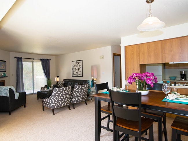 Photo - Minges Creek Village