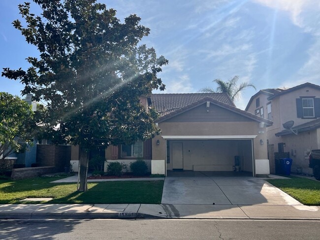 Photo - Beautiful 4 Bedroom, 3 Baths Single Family Home In North Fontana for Lease