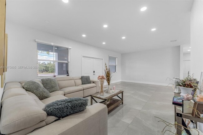 Photo - 19866 SW 320th St