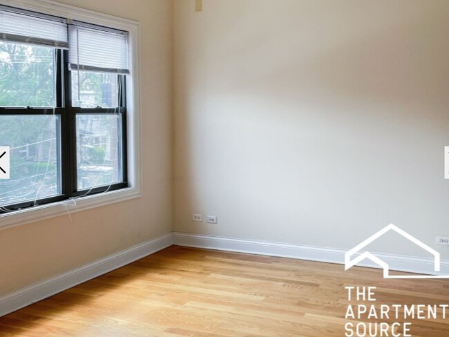 Photo - 3229 N Kenmore Ave Unidad 5