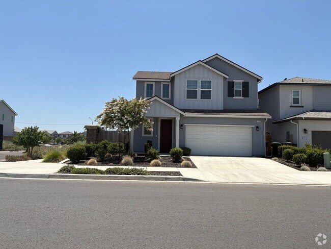 Building Photo - Woodside Home in NW Visalia Rent Ready!