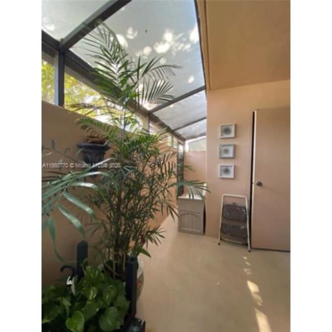 Building Photo - 10975 SW 107th St Rental