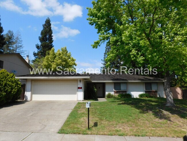 Spacious 4bd/2ba Orangevale Home with 2 Ca... - Spacious 4bd/2ba Orangevale Home with 2 Ca...