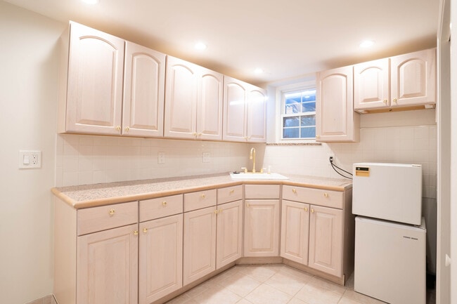 Photo - 40 Puddingstone Ln