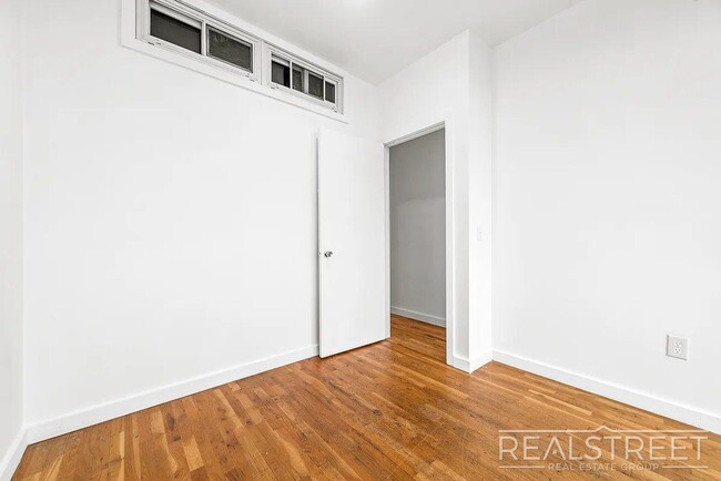 Photo - Noll Street Unit 5F